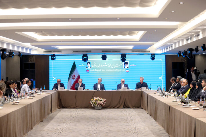 پزشکیان در نشست با ایران‌شناسان ارمنی: ارمنی‌ها در جامعه ایران خوشنام، محبوب و عزیز هستند