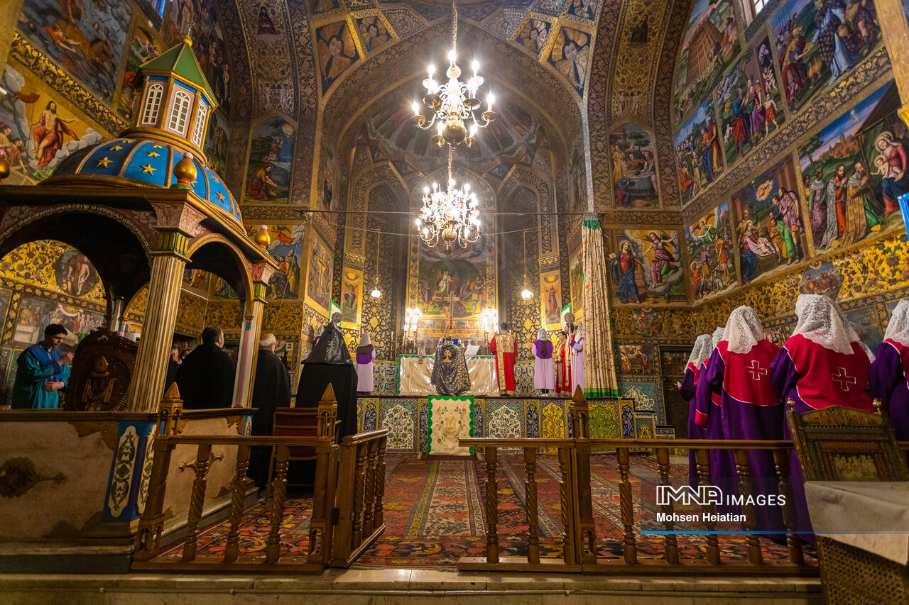 مراسم سال نو میلادی در کلیسای وانک - گزارش تصویری