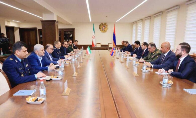 Նասիրզադէն ու Պապիկեանը բարձր են գնահատել պաշտպանութեան բնագաւառում Իրանի ու Հայաստանի միջեւ համագործակցութեան մակարդակը